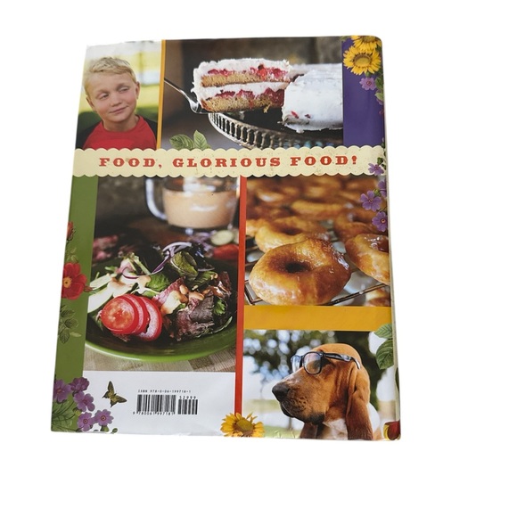 The Pioneer Woman Cooks Cookbook - Picture 2 of 3